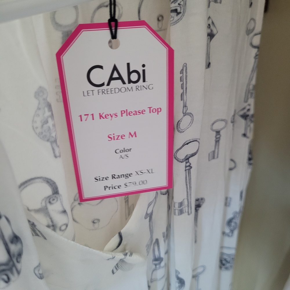CAbi White and Gray Keys Print Top